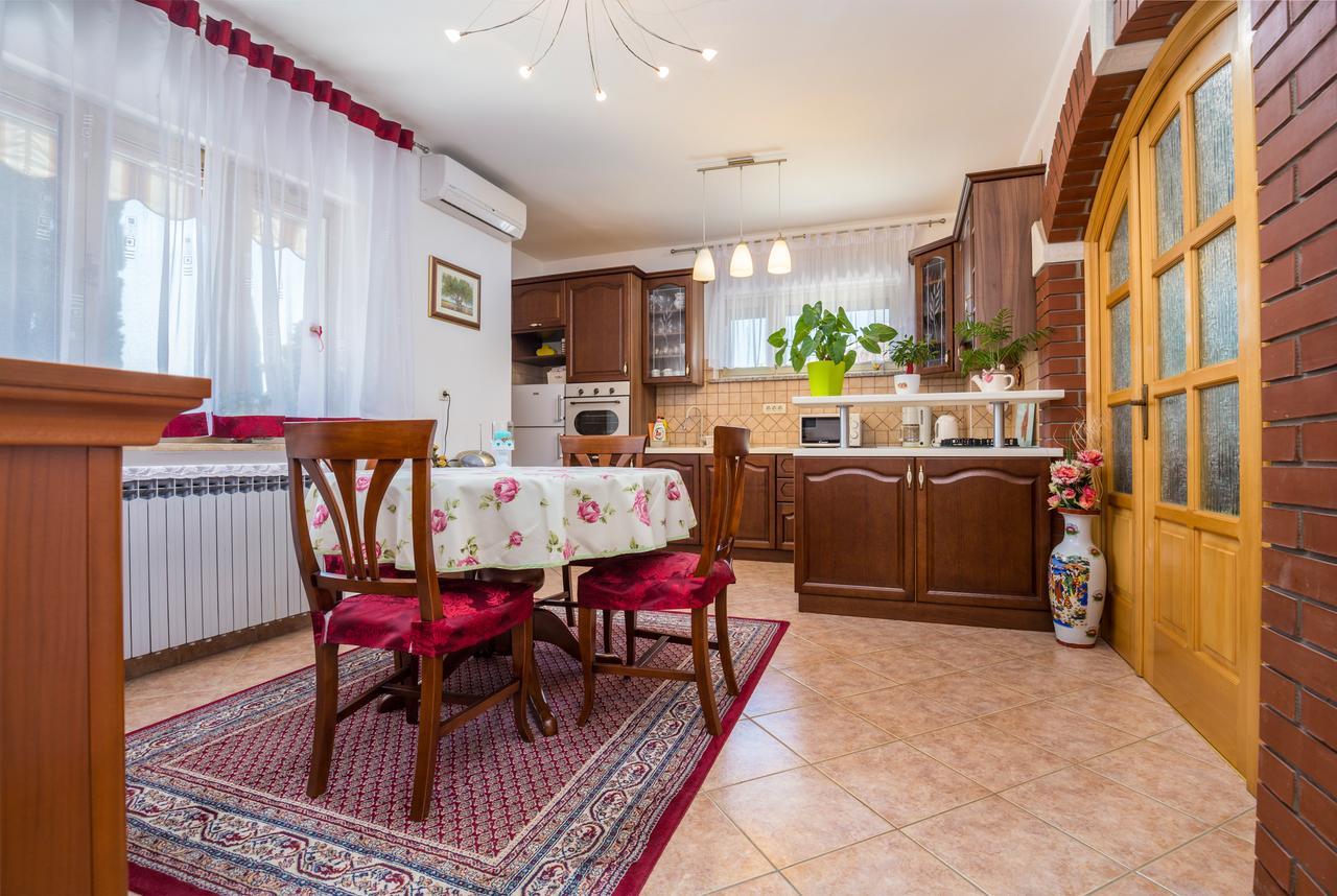 Apartments Janko Rovinj Exterior photo