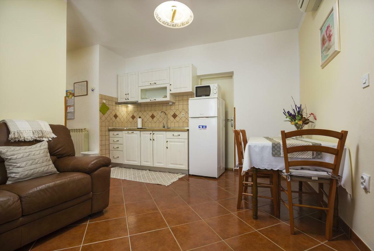 Apartments Janko Rovinj Exterior photo
